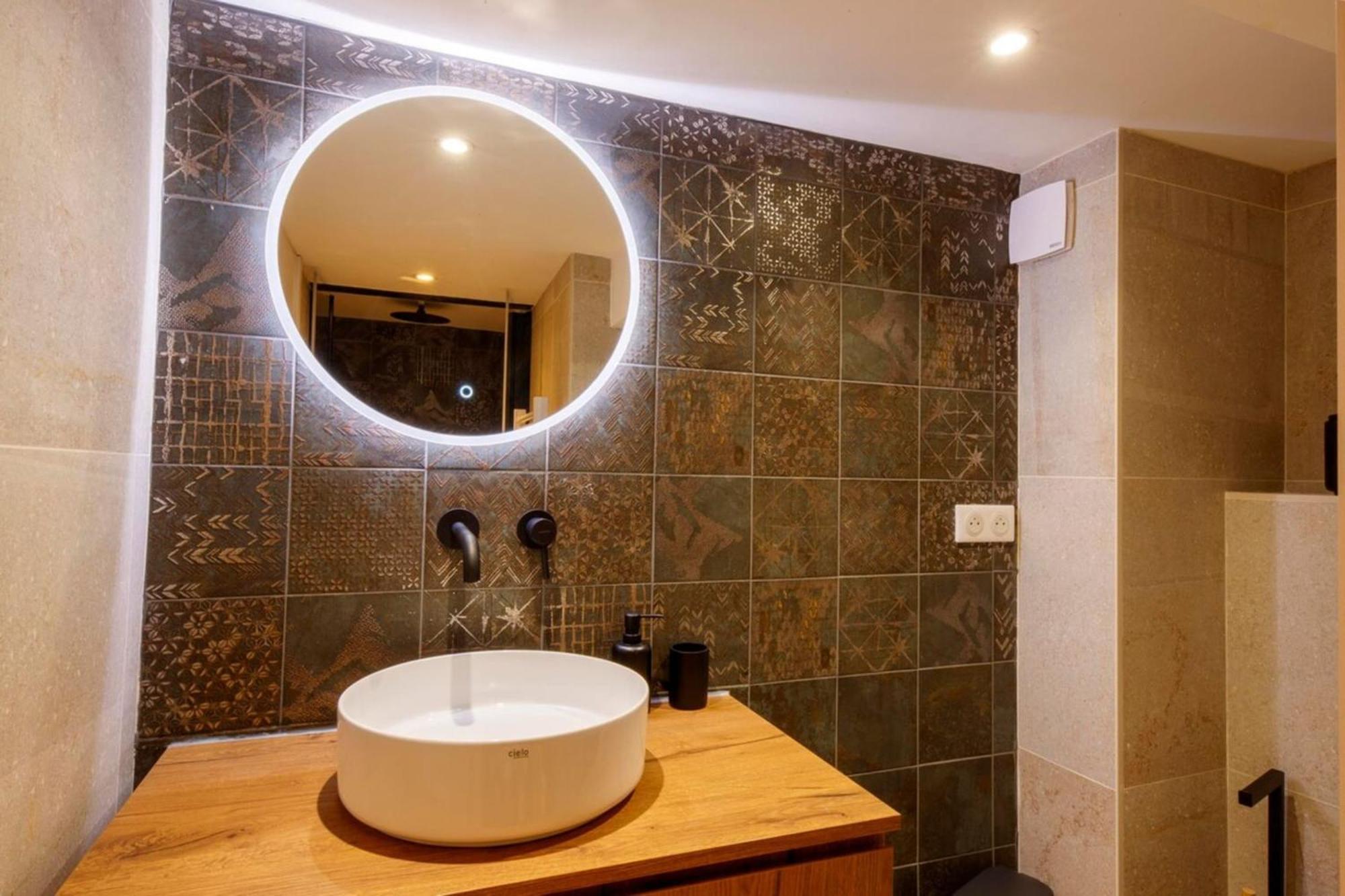 06A2 - Heart Of Old Nice Beautiful Renovated Apartment Экстерьер фото